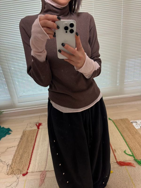 假兩件設計小高領打底衣 