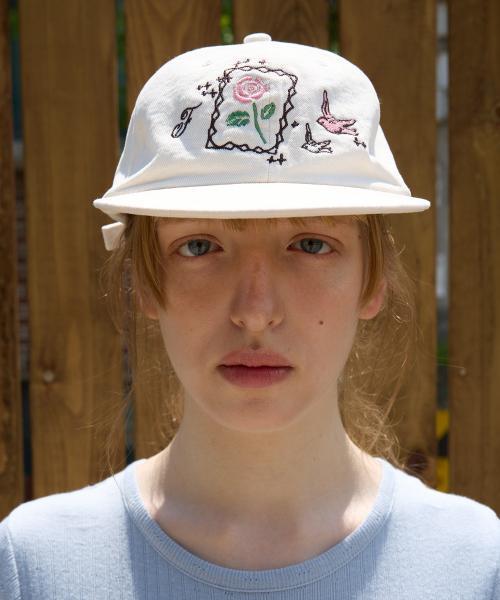 玫瑰刺繡扁嘴帽 