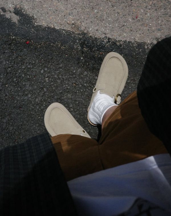 IYSO 真皮半拖鞋 