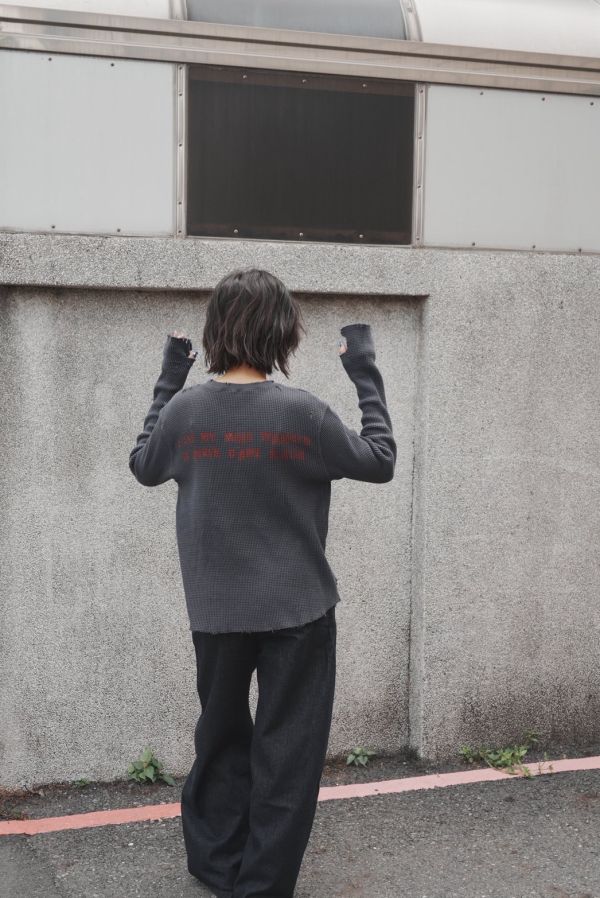 做舊破損華夫格彈性長T 