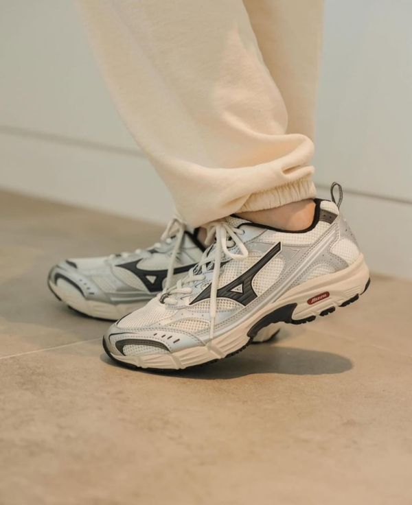 Mizuno MXR 灰銀/銀綠/米白銀（紅logo) 