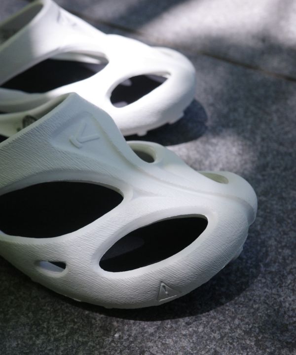 KEEN SHANTI 拖鞋 防水拖鞋 涼鞋 Keen