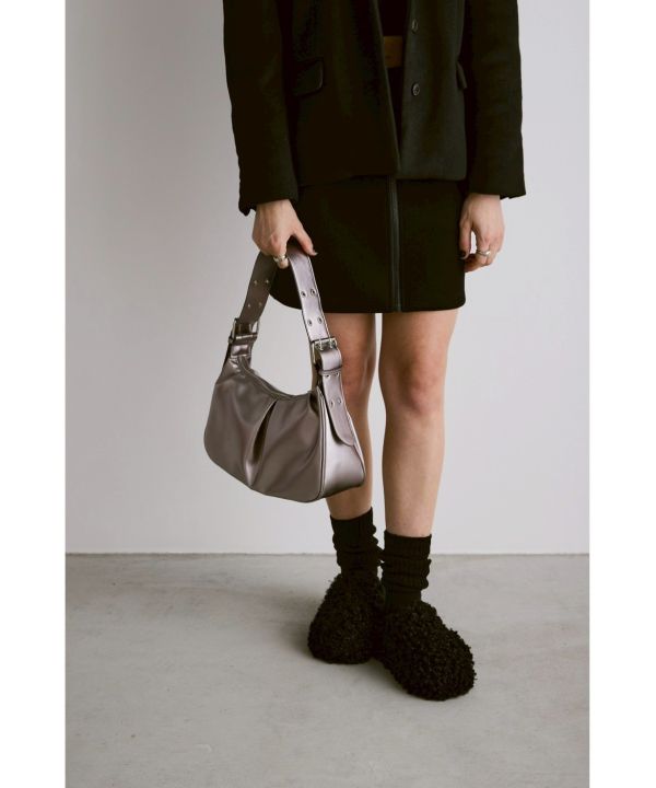 多孔背帶單肩包 