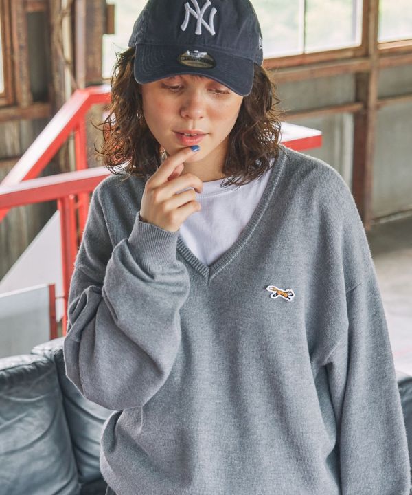 Penny's 狐狸刺繡 V 領針織套頭衫 