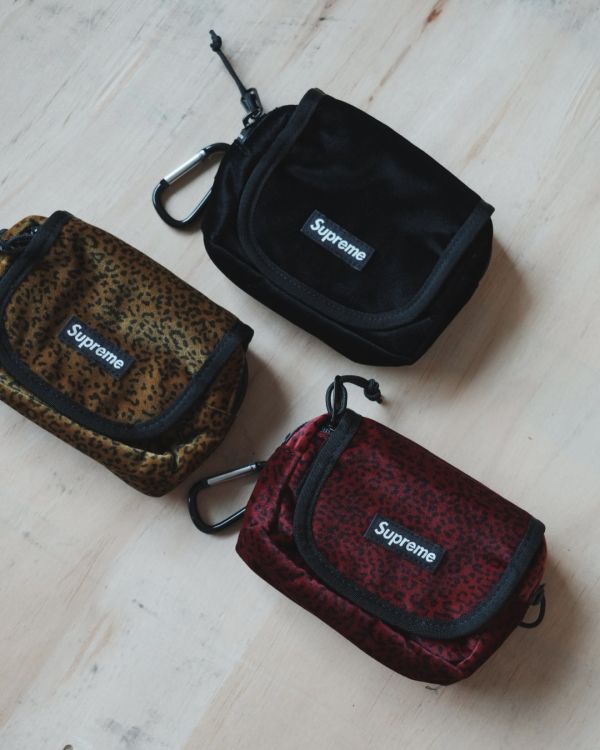 Supreme 25FW Velvet Mini Pouch 天鵝絨豹紋零錢包 