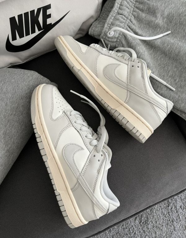 NIKE DUNK LOW 骨白 