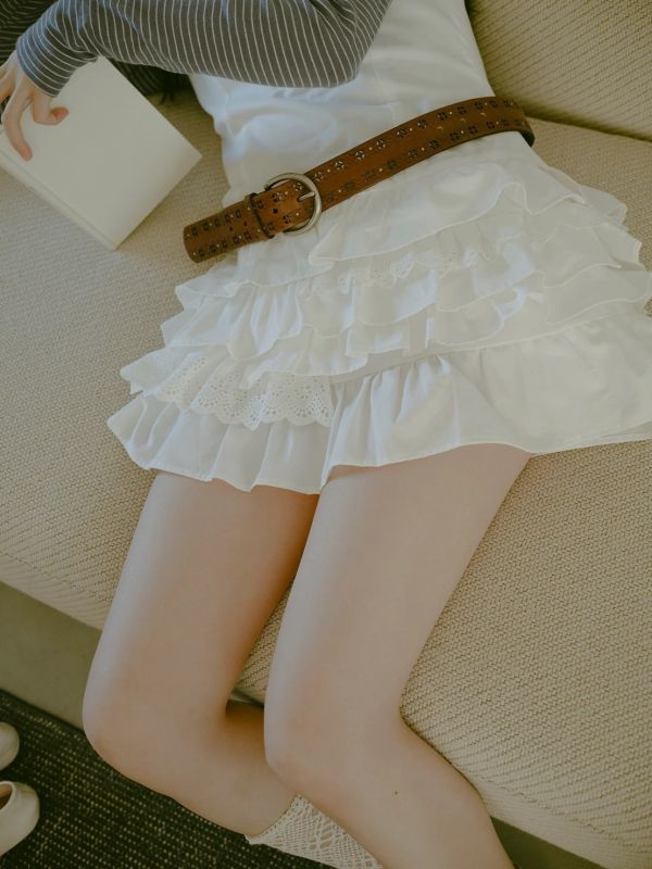 蕾絲修身迷你洋裝 