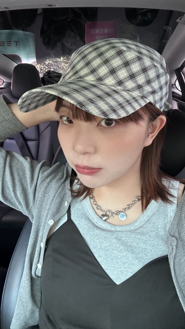 格紋絲巾帽 