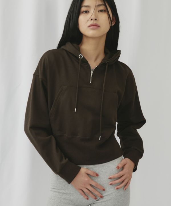 短版合身設計帽T 