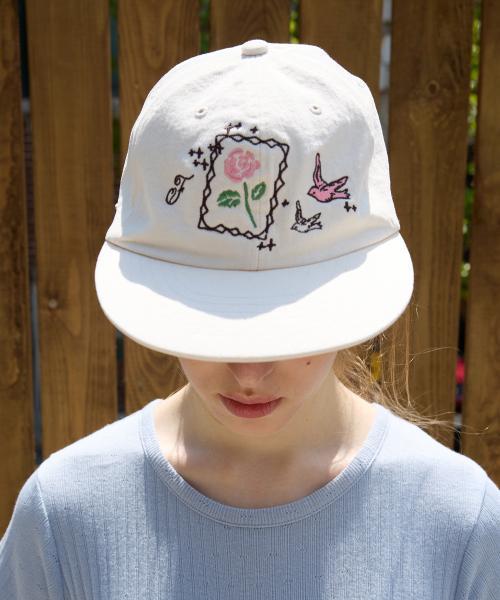 玫瑰刺繡扁嘴帽 