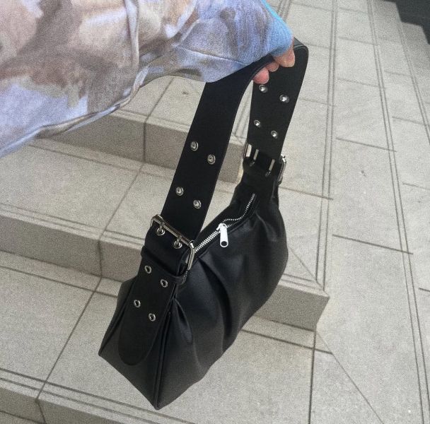 多孔背帶單肩包 