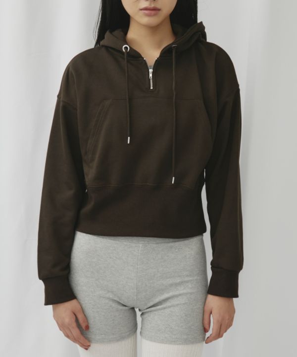 短版合身設計帽T 