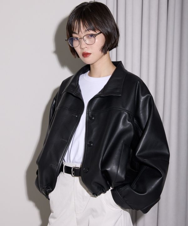 短版收腰皮外套 