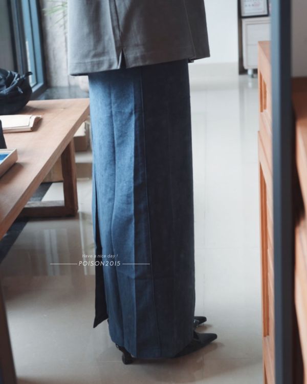開岔直筒絨面長裙 