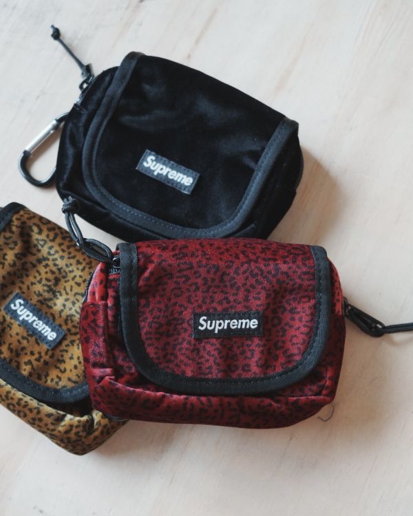 Supreme 25FW Velvet Mini Pouch 天鵝絨豹紋零錢包 