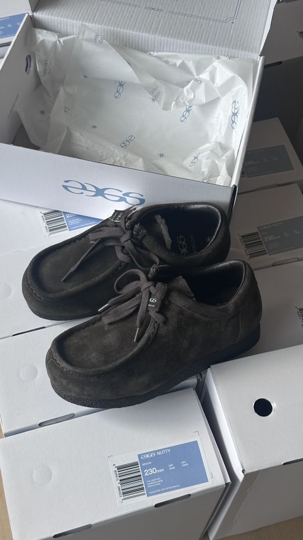 23.65 NUTTY 麂皮袋鼠鞋 