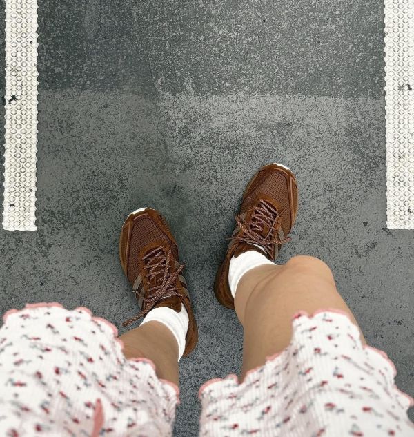 ADIDAS ADIZERO ADIOS OG 咖 / 米白 