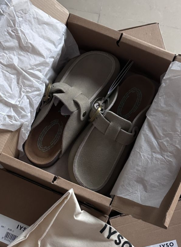 IYSO 真皮半拖鞋 