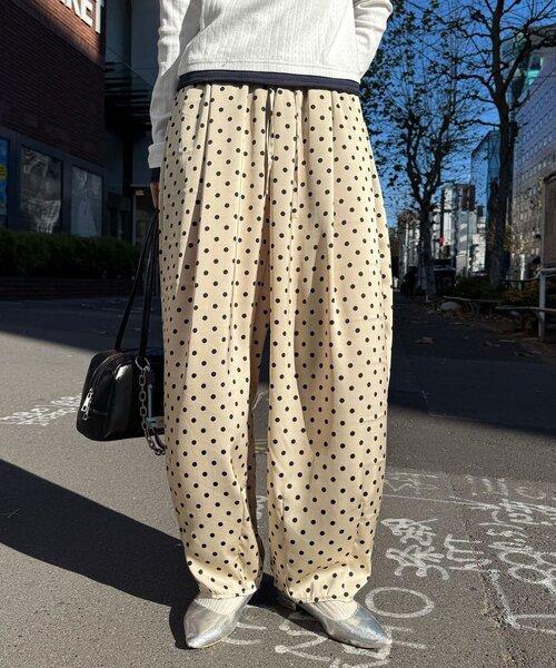 緞面蕾絲點點褲 