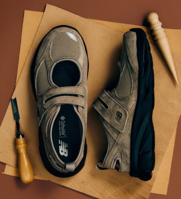 NEW BALANCE BREEZE 麂皮瑪莉珍 