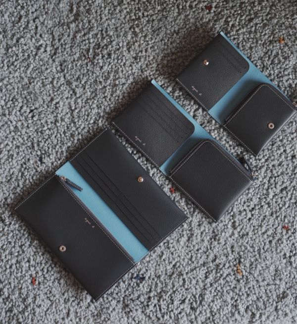 agnes.b 素雅中性皮夾 