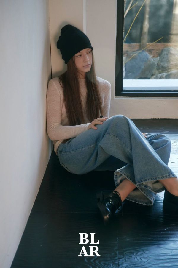 初春淡藍刷色直筒牛仔褲 