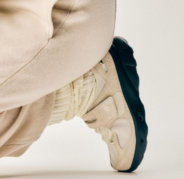 NEW BALANCE BREEZE 麂皮瑪莉珍 