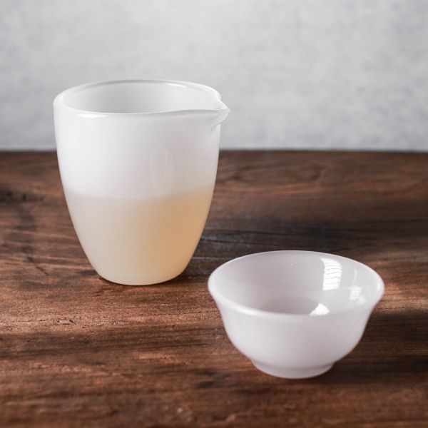 白玉琉璃公杯 
