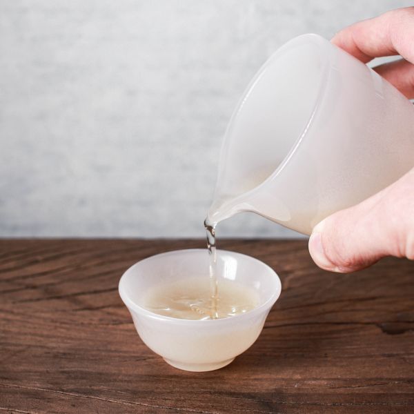 白玉琉璃茶杯 