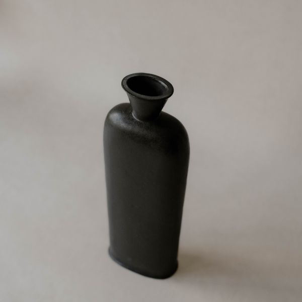 Ernst Memorial Hall | Ironware | 扁狀花器 