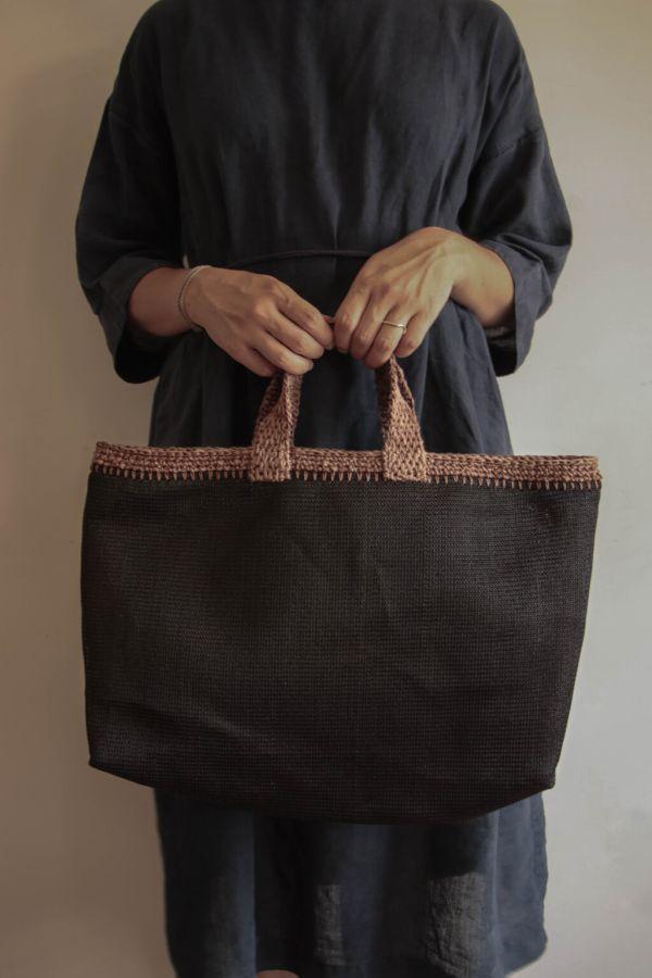 LU+ | 橫向鈎織提袋(黑) 