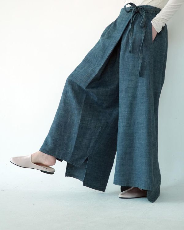 川衣 WEAR BEING｜前片綁帶開衩前短後長寬褲 