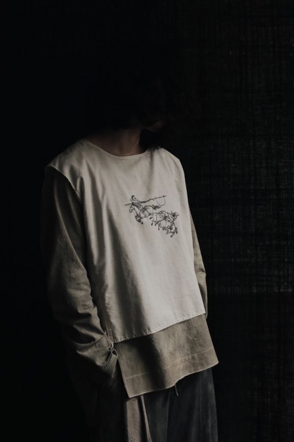 HERMIT_XIU｜手繪古畫植染拼接上衣 