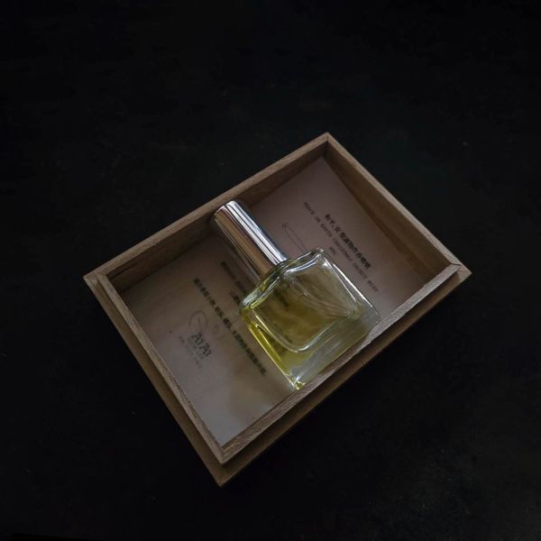 Äi Äi ILLUM LAB 曖曖。內含光實驗室｜和。平安香噴噴 100%複方純精油8ml 