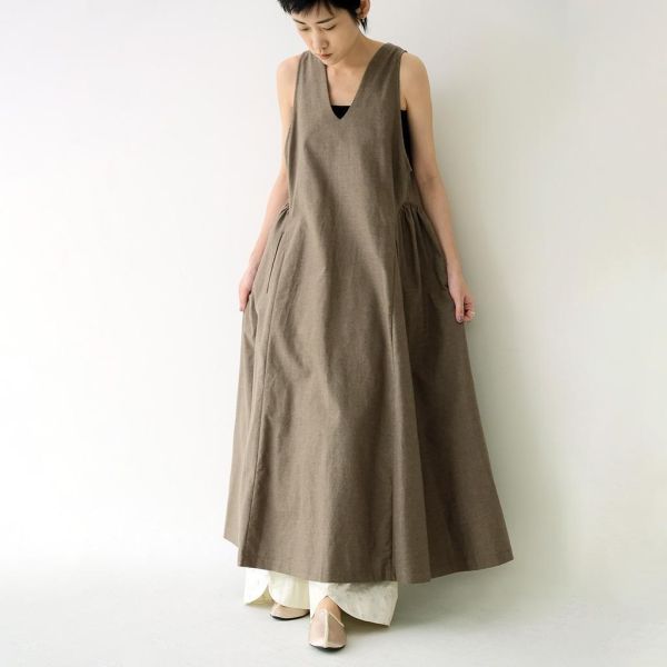 川衣 WEAR BEING｜中亞削肩背心洋裝(咖) 