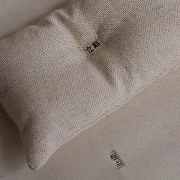 步野 Wild Fabric｜讀布 | 小枕頭 
