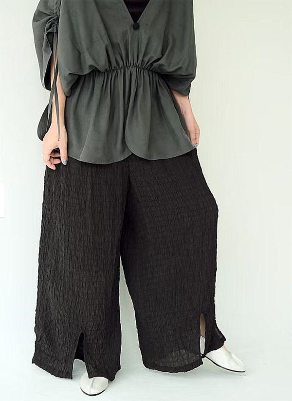 川衣 WEAR BEING|蠶絲前開衩寬褲 皺摺黑