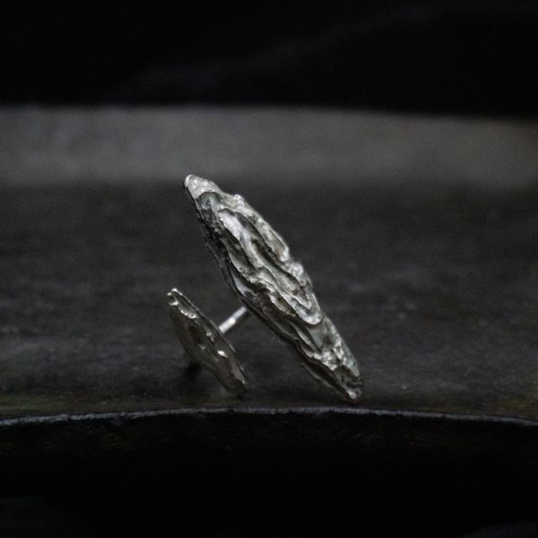 WHi Studio｜沉積 Sedimentary｜巒｜山形開口戒（純銀） 