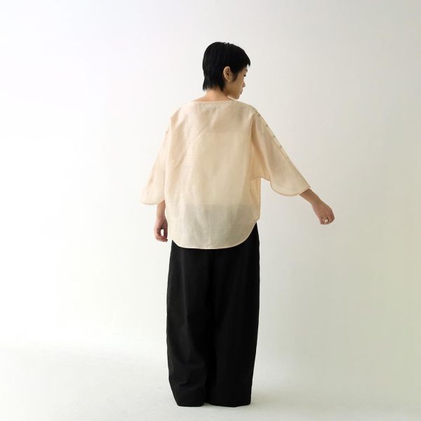 川衣 WEAR BEING｜平領拼接切袖寬版上衣(米膚) 