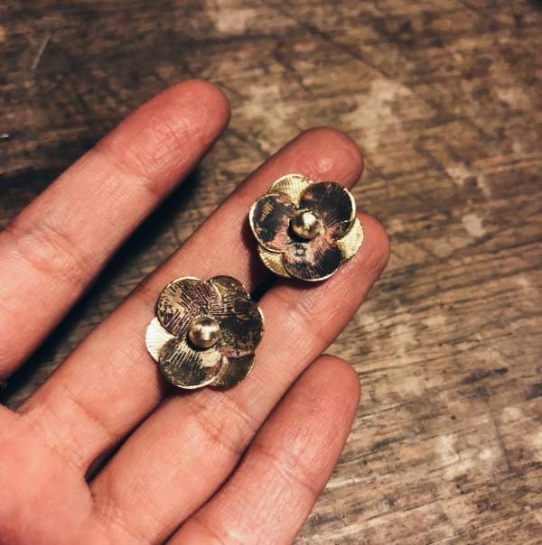 MUCAO |  蝕 solar eclipse系列 茶花耳針耳環 