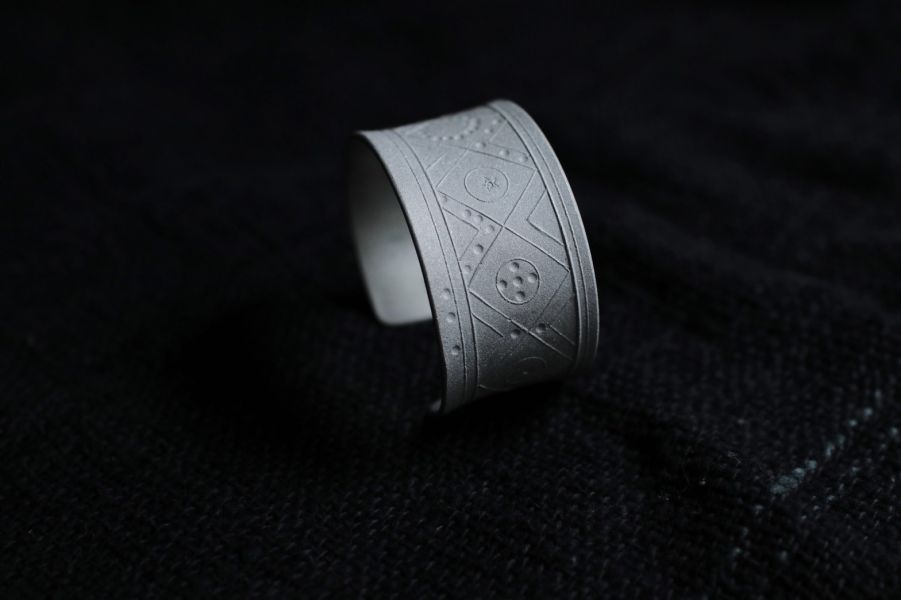 伴哲生錫飾品＿寬手環 