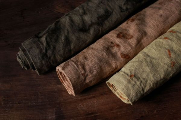 鐵鏽物件｜茶席巾_欖仁 