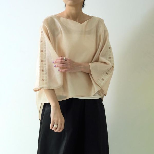 川衣 WEAR BEING｜平領拼接切袖寬版上衣(米膚) 