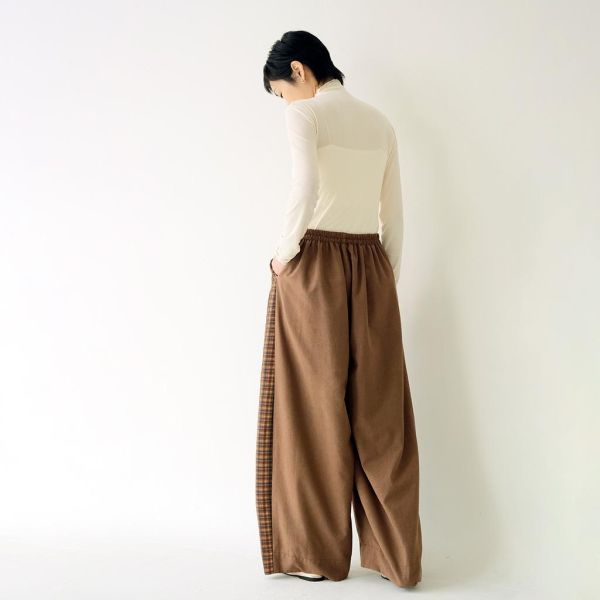 川衣 WEAR BEING｜拼接弧型寬版葉形褲(咖) 