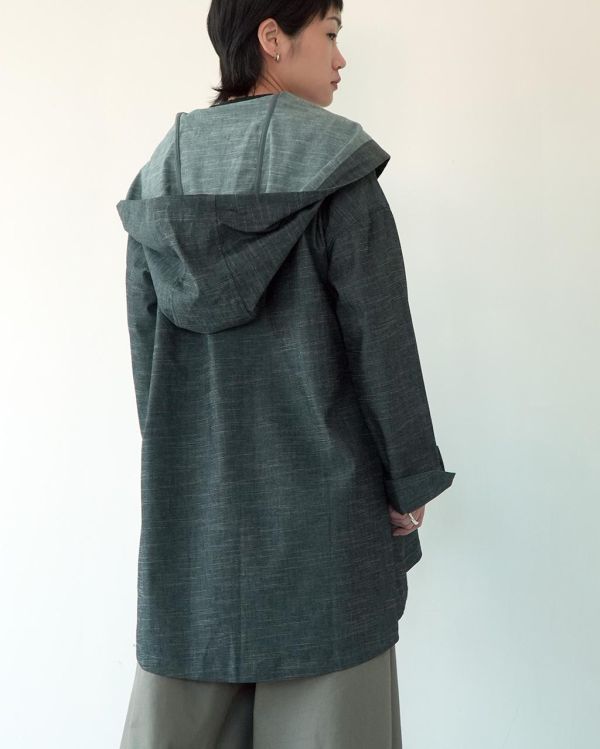 川衣 WEAR BEING｜大連帽寬領風衣外套 (灰黑) 