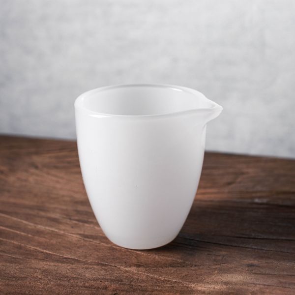 白玉琉璃公杯 