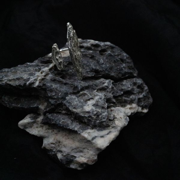 WHi Studio｜沉積 Sedimentary｜巒｜山形開口戒（純銀） 