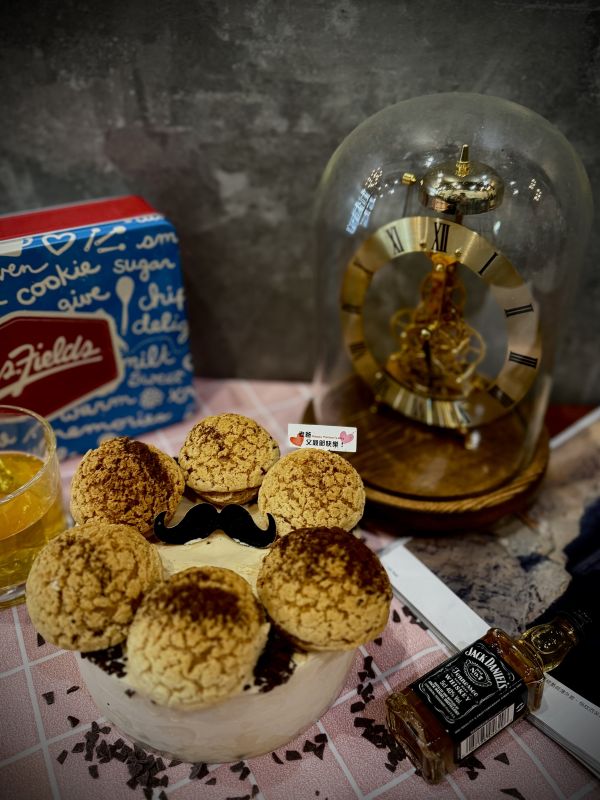 2025父親節蛋糕_那麼多泡芙酒是為你(威士忌Gelato+蜂蜜牛奶Gelato)預購_如需加購產品請於優惠加購區選購勿選滿額購 父親節蛋糕, 冰淇淋蛋糕, 手工冰淇淋蛋糕, 義式冰淇淋, 冰淇淋, haagendazs, 手工蛋糕, 客製化蛋糕