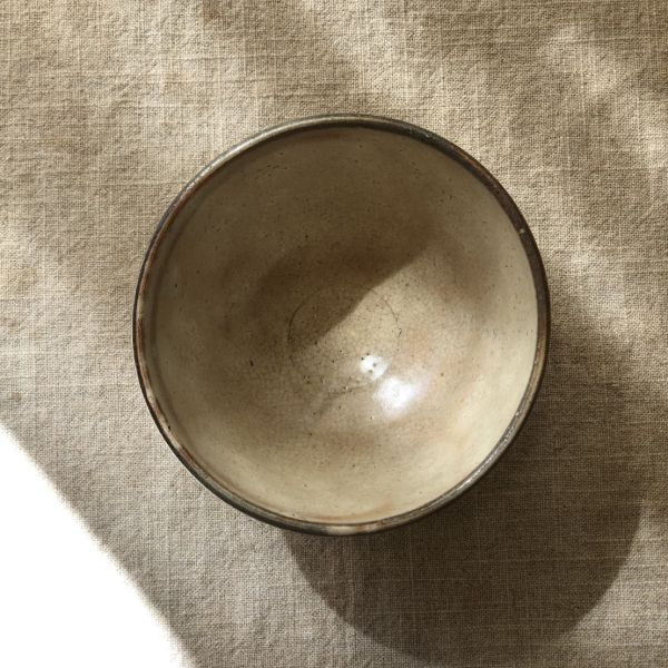 粉引萩系茶碗 粉引茶碗, 灰釉茶碗, 日本茶碗, 民藝風, 萩燒, 粉引萩, 唐津粉引, 手作陶碗, 茶道具, 侘寂, 茶碗收藏, 一番茶棧