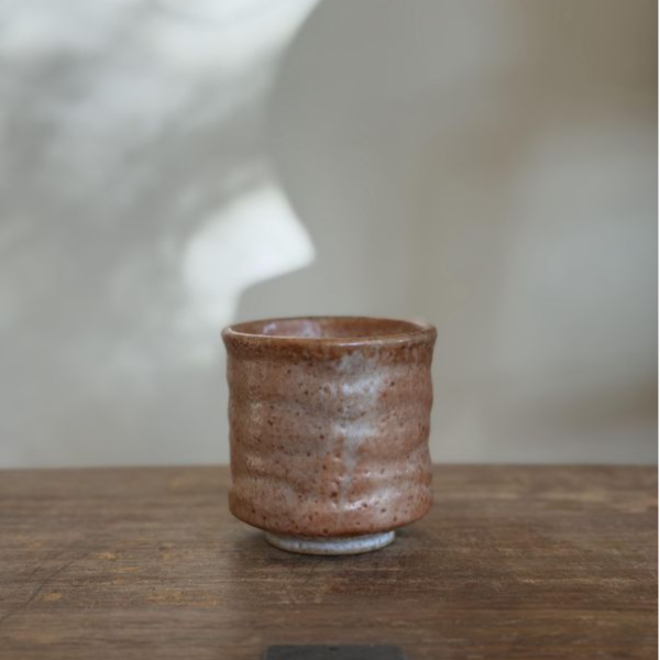 赤志野柴燒個人杯｜長石釉工藝｜台灣陶藝家作品 赤志野、柴燒杯、志野燒、長石釉、台灣陶藝、個人茶杯、一番茶棧
